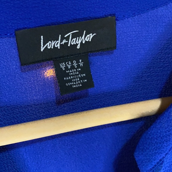 LORD AND TAYLOR. Colour is fab. Sleeves are gorgeous. - Picture 2 of 4
